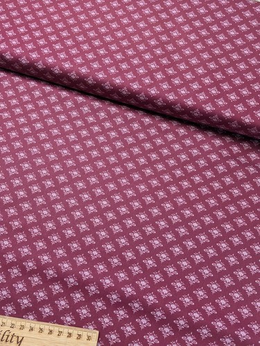 Dainty damask burgundy 100 - in,