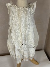 EXQUISITE  ANTIQUE  BABIES DRESS (B17)