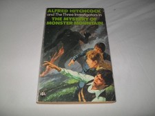 THE THREE INVESTIGATORS - The Mystery of Monster Mountain (Armada p/b) no. 20