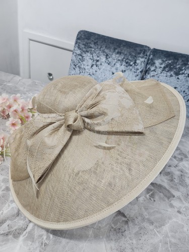 Beige wide brim - wide, hatinator