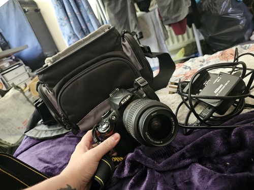 Nikon d5100 2mp digital slr - d5100,