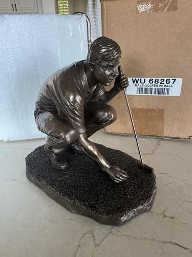 Design toscano male - male, golfer
