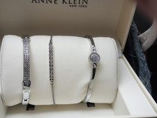 ANNE KLEIN LADIES BRACELETS NEVER WORN IN USED BOX THAT CAME WITH A WATCH