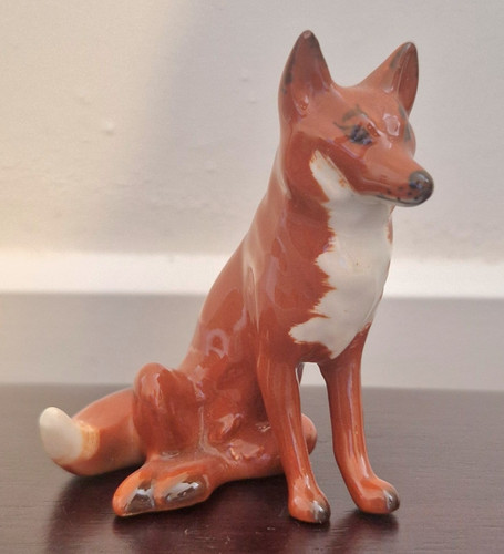 Vintage beswick seated fox - vintage, —