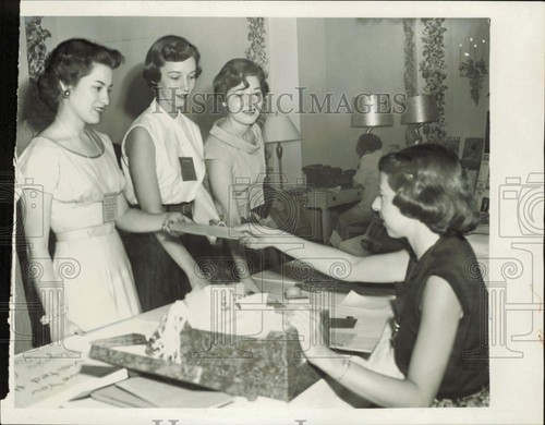 1954 press photo lorrie - press,