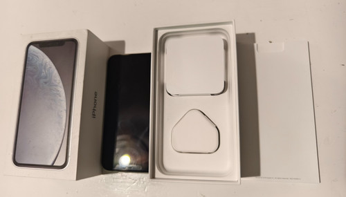 Apple iphone 128gb white - apple, xr