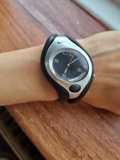 NIKE WR0078 QUARTZ TRIAX WATCH FROM 1990s With Asymmetrical Siver Case 