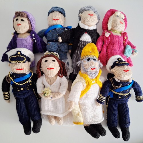 Hand knitted royal wedding - knitted,