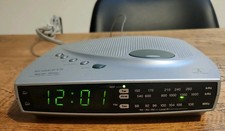 Vintage Roberts Clock Radio