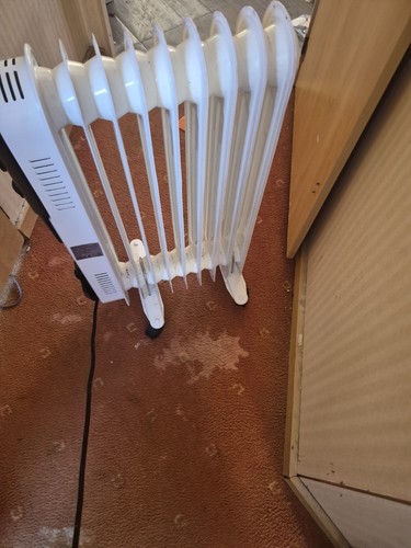 Portable oil filled radiator - filled,