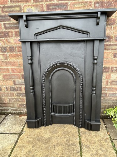 Wooden fireplace and cast iron - wooden,
