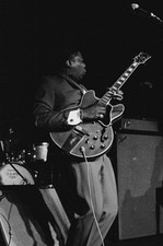 American singer songwriter