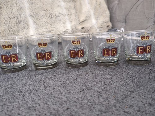 Vintage 1977 queen elizabeth - vintage,