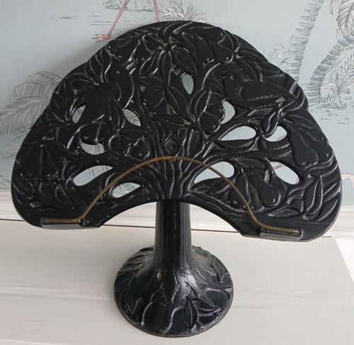 Vintage black cast iron - cast,