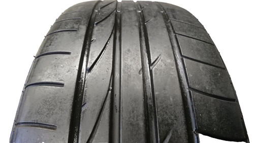 235 100w mo - 235/45/20,