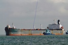 SHIP PHOTO OIL TANKER