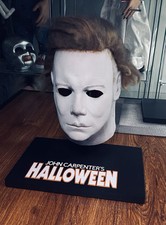 Halloween Michael Myers Mask Stand 