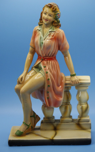 Large art deco - lady, figurine