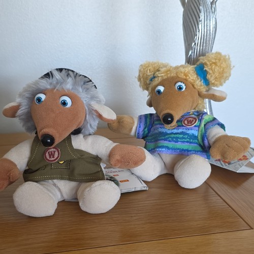 Golden bear the wombles - the, beanie
