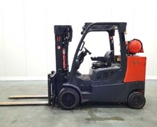 Hyster counterbalance gas forklift truck 5.5 tonne capacity 4100mm high lift LPG