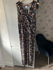 Kim & Co Sleeveless Wrap V