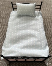 12th Scale Dolls House Modern Black Painted Metal Frame Bed With Lovely Bedding