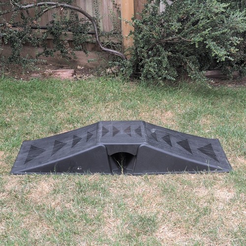 Black bike scooter plastic - /,