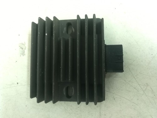 Voltage regulator yamaha tmax - voltage,