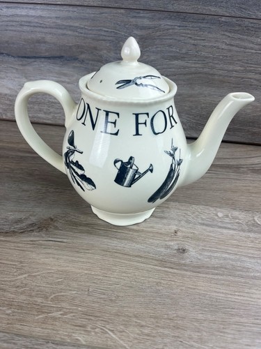 Vintage wood sons veg pot - wood,