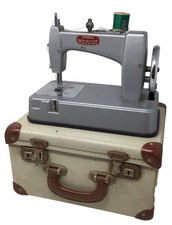 The Essex Hand Crank Sewing