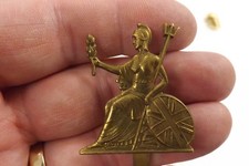 MILITARY BADGE THE ROYAL