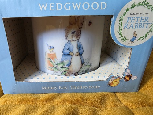 Peter rabbit wedgwood pottery - rabbit,