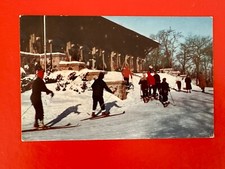 VINTAGE SKIERS AT MOUNT ROYAL