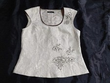 *GREENHOUSE * brand Ladies Cream Gold Patterned Unusual Fitted Top
