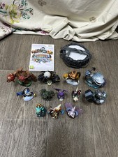 Skylanders Giants Bundle - Wii Game, Portal Of Power and 12 Figures
