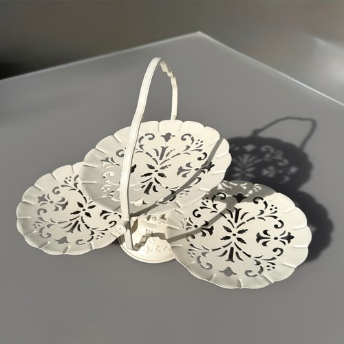 Cream metal folding tier - cream,