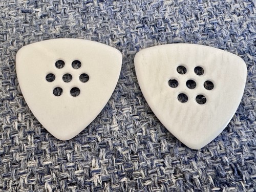 Wegen triangular picks right - wegen,