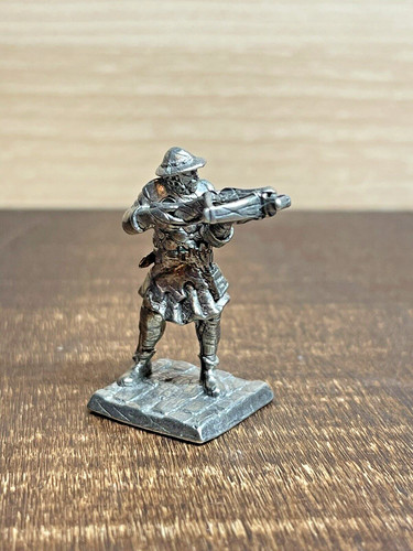 Metal toy soldier model - 1,