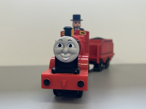 James train vintage tomy - train,