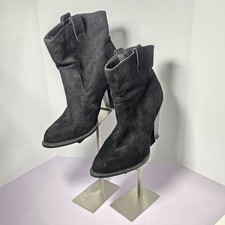 Ladies black size 6 Just Fab