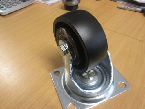 Castor cast iron - 4", swivel