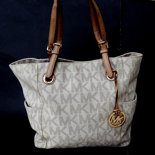 Michael kors vanilla logo - kors,