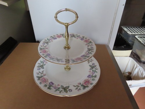 Vintage two tier cake - two,