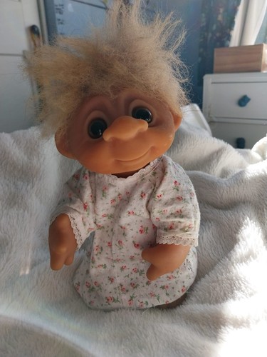 Authentic vintage dam - vintage, troll