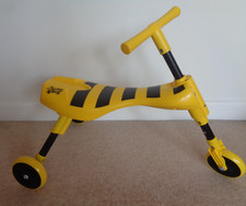 Scuttlebug Bumblebee Ride-On Scooter Yellow/Black
