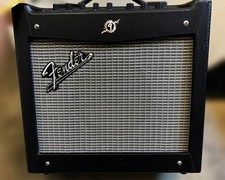 FENDER MUSTANG 1 Guitar Amp
