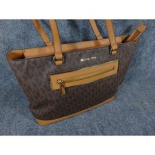 Michael Kors Jet Set Tote