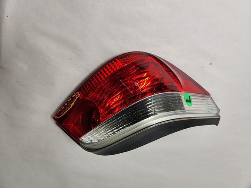 Driver left tail light red - tail,