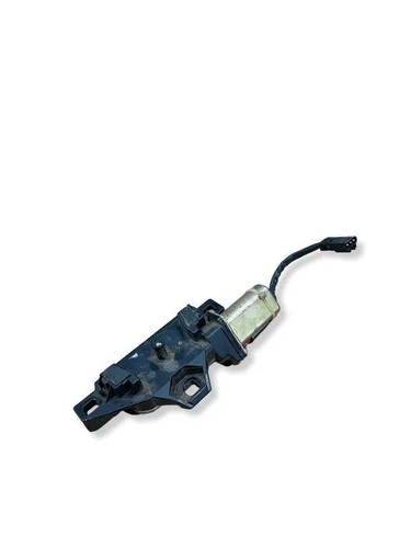 Bmw e38 tailgate lock - bmw,