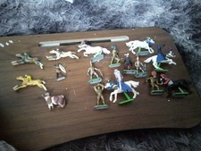 Britains 1971  Deetail & made in China knights and horses, + lead animals